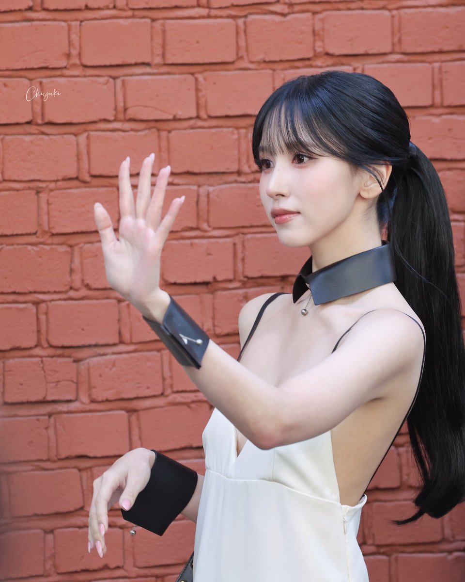 chiyuki219's tweet photo. 260923 FENDI

Princess Mina🐧

#MINA #미나 #ミナ 
#TWICE #트와이스 
#FENDISS27 #FENDIxMINA https://t.co/HuPUM7Dy2w