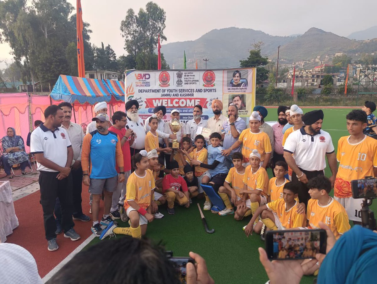 YssPoonch's tweet photo. POONCH U-14 BOYS HOCKEY TEAM CROWNED UT-LEVEL CHAMPIONS*

*Poonch Defeats Baramulla 3–0 in Thrilling Final; Tournament Organised Under Nasha Mukt Bharat Abhiyan* https://t.co/b0YKhfZE0g