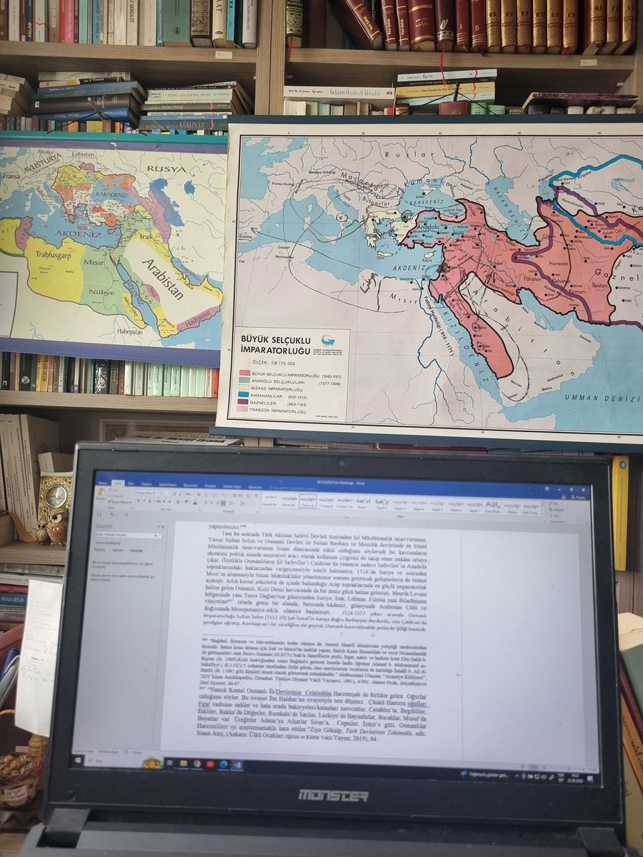mevlutuyanik's tweet photo. TÜRKLERİN TOPLUMSALLAŞMA VE KAMUSALLAŞMA SÜREÇLERİ..
Türk Aklının Safevî Devleti üzerinden Şiî Müslümanlık tasavvurunun, Yavuz Sultan Selim ve Osmanlı Devleti ile Sultan Baybars ve Memlûk devletinde de Sünnî Müslümanlık tasavvurunun İslam dünyasında etkisi üzerine https://t.co/bABuXkbDF5