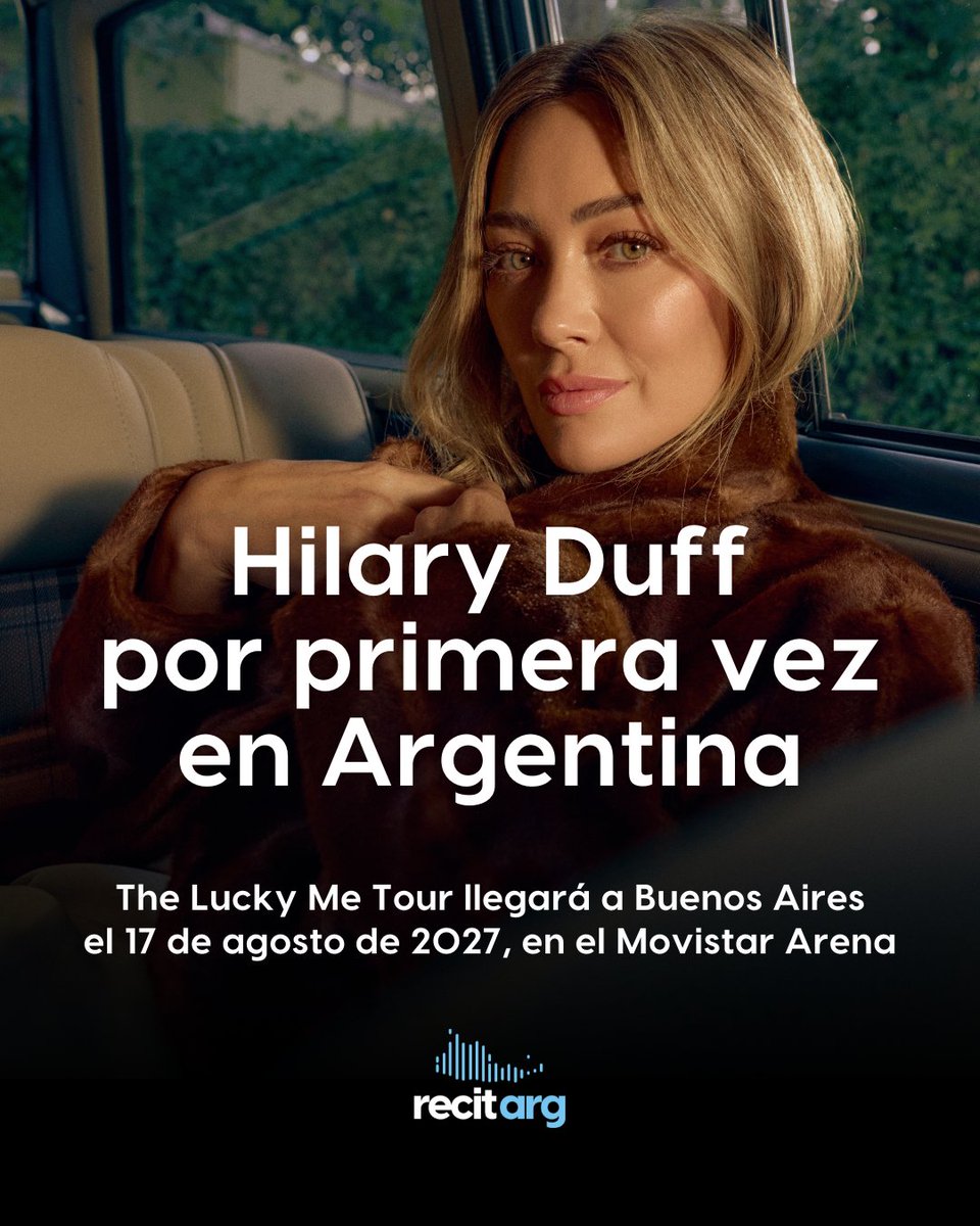 RecitArg's tweet photo. Hilary Duff por primera vez en Argentina.

💅🏻 Las chicas pop del 2000 festejan: Hilary Duff volvió a los escenarios después de una década con su The Lucky Me Tour y llegará a Buenos Aires para dar su primer show ever en el país! ✨

📅 17 de Agosto
🏟️ Movistar Arena

💳 Preventa Santander Visa a partir del miércoles 30 de septiembre a las 10:00
👉🏻 Venta general desde el jueves 1 de octubre a las 10:00
