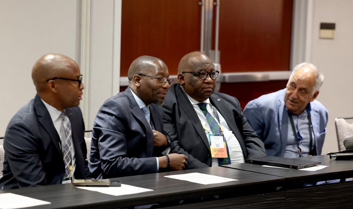 UNinSouthAfrica's tweet photo. Africa holds the minerals and energy the world cannot transition without. The real question is who captures the value. At #UNGA81 the @UN in South Africa🇿🇦 &amp; partners used the #SABII Leadership Roundtable to move investment talk towards partnerships that can create jobs at home. https://t.co/bmUAEkpLoI