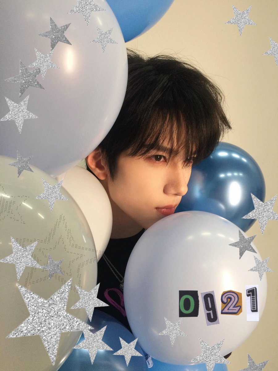 qiuyce's tweet photo. 260921 여승은 샤오홍슈 🆙

와서 소원 빌어🎂

#余承恩 #여승은 #YuChengen https://t.co/qdQNd04rMe