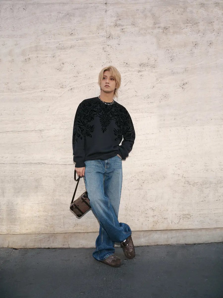 emogram_sankei's tweet photo. キンプリ髙橋海人さんが
ETROのショーでミラノに到着

ジャカードニットを纏った
洗練されたエアポートルックを披露✨

「スタイル抜群」と
絶賛の声が寄せられています👀

#髙橋海人 #KingandPrince
📸詳細👇
https://t.co/aWpaFAwoO4 https://t.co/zGIZmttVvl