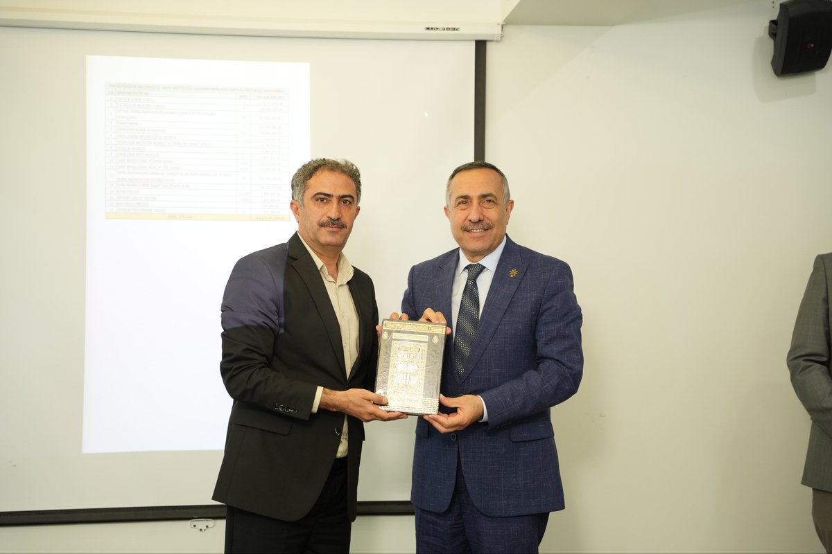 AK_PartiVan's tweet photo. İl Başkanımız Sayın Abdulahat Arvas, Eğitime Destek Platformu programına katılarak eğitim alanındaki çalışmalar ve geleceğe dair değerlendirmelerde bulundu.

Eğitime verilen her destek, yarınlara yapılan en kıymetli yatırımdır.
@akparti
@abuyukgumus 
@MustafaAlkayis 
@Recep_ayd25 https://t.co/dRbv7QVa58