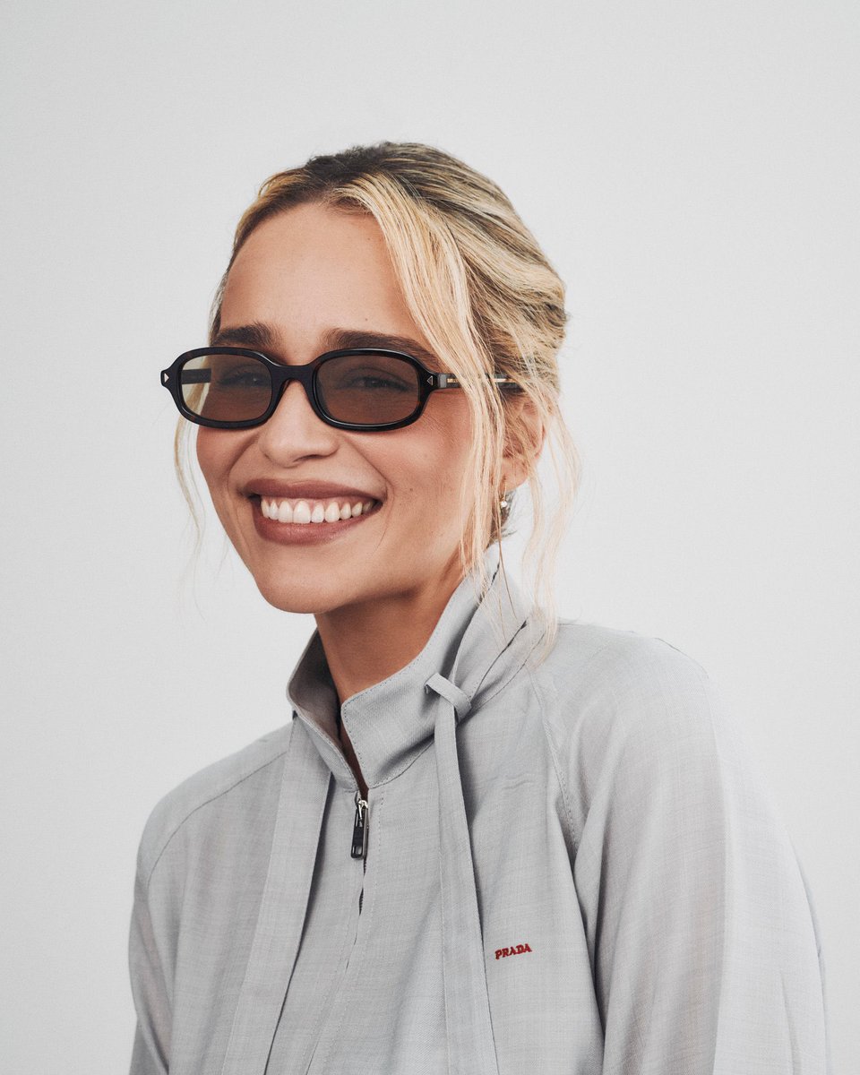 HQEmiliaClarke's tweet photo. Emilia Clarke for PRADA. https://t.co/1oLPBu8oc6