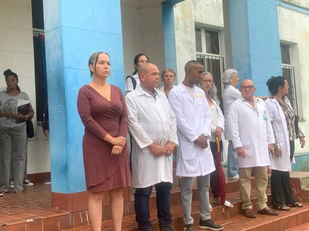 UJC_Ucmw's tweet photo. Ni el agua detuvo la realización del acto de ingreso de los estudiantes de la Federación Estudiantil de la Enseñanza Media de la Universidad de Ciencias Médicas de Camagüey  
#Camagüey 
#PorCamagüeyTodo
#UCM_CG https://t.co/H4YeQYcOhp