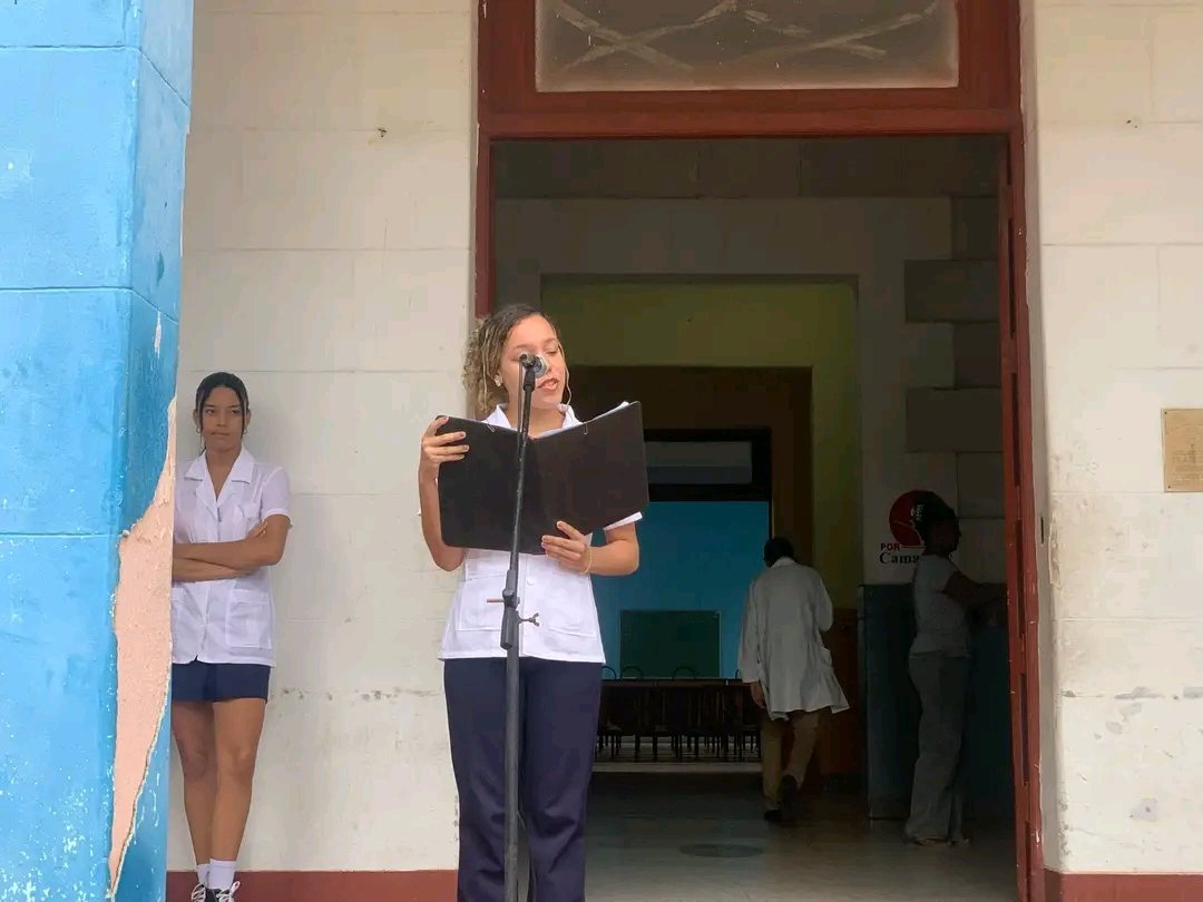 UJC_Ucmw's tweet photo. Ni el agua detuvo la realización del acto de ingreso de los estudiantes de la Federación Estudiantil de la Enseñanza Media de la Universidad de Ciencias Médicas de Camagüey  
#Camagüey 
#PorCamagüeyTodo
#UCM_CG https://t.co/H4YeQYcOhp