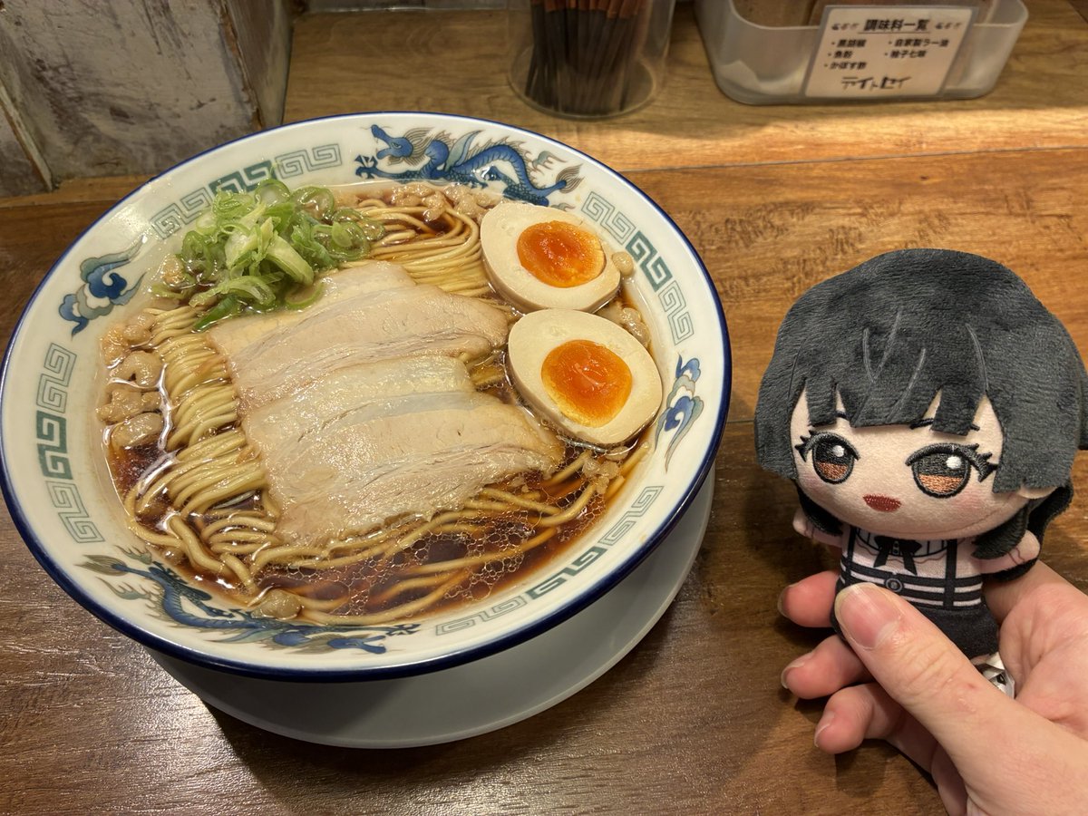 natu_wing's tweet photo. カレーとラーメンだよ、アンサー、ふゆ https://t.co/KBEvhdfzzm
