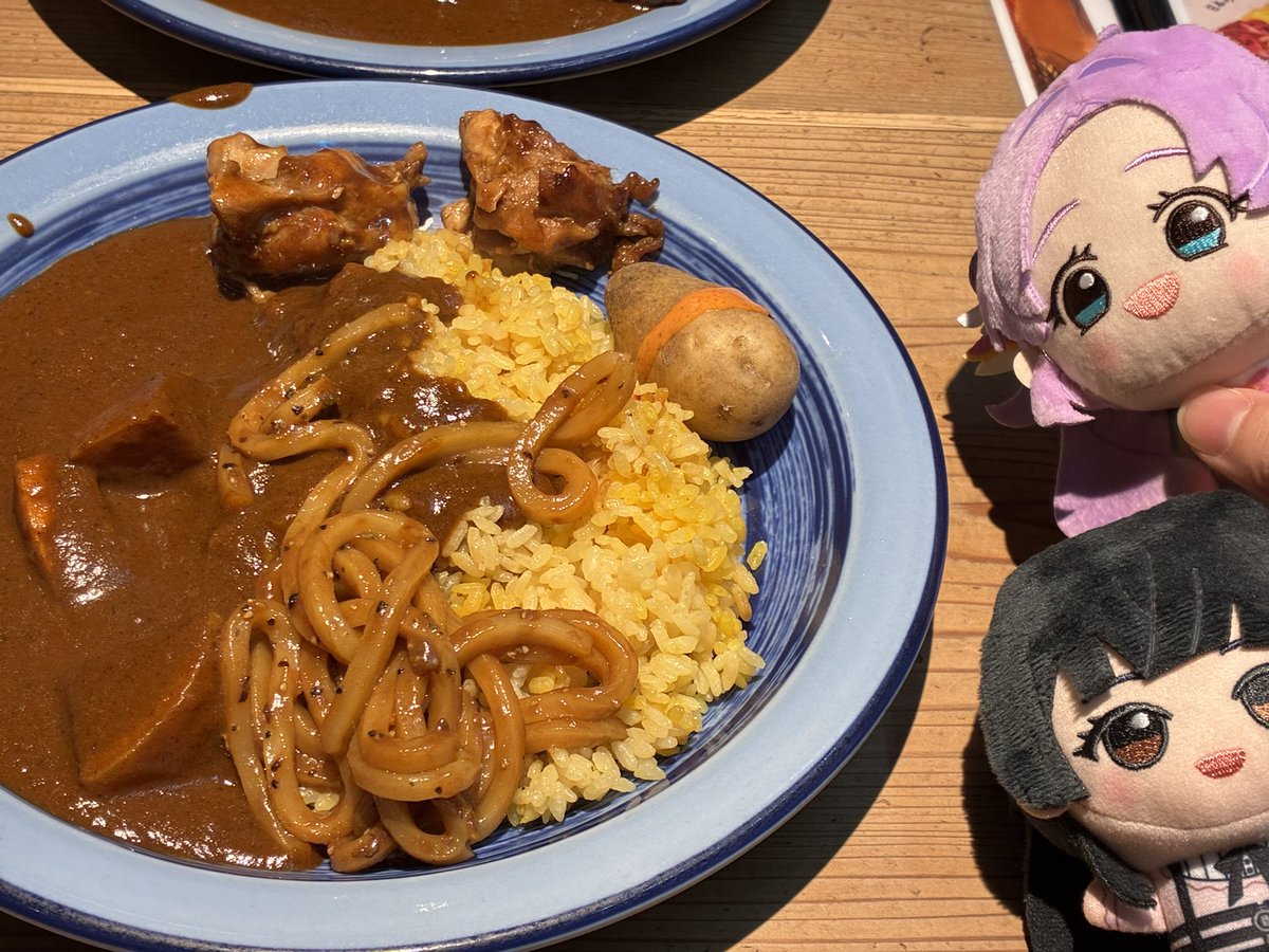 natu_wing's tweet photo. カレーとラーメンだよ、アンサー、ふゆ https://t.co/KBEvhdfzzm