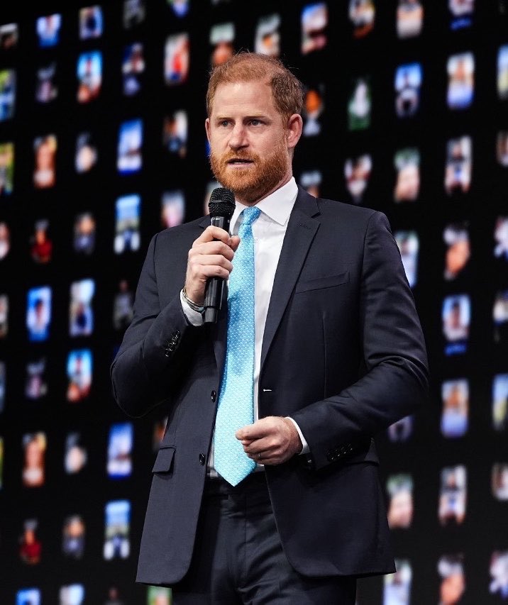 ChrisBaronSmit1's tweet photo. 🆕  Prince Harry speaks at the 2026 Clinton Global Initiative Annual Meeting.

The Duke joined calls for a slowdown in the development of AI , warning “if we cannot demonstrate that the next frontier is safe enough to cross, we should not race across it simply because we can.” https://t.co/itZtWwlblQ