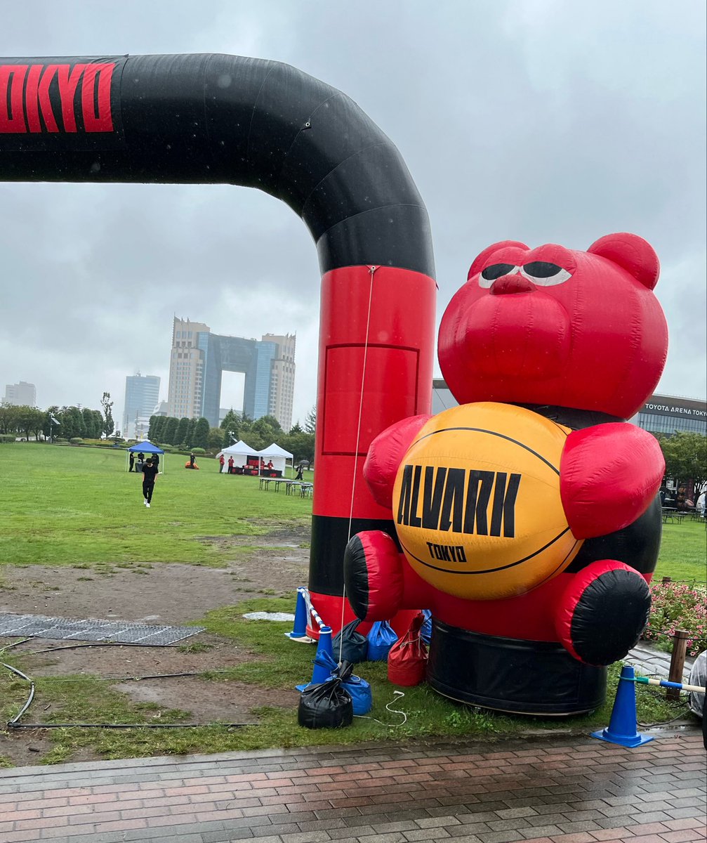 ari_Basketball's tweet photo. 開幕戦2日間良い試合だった😊
これで明日から仕事頑張れる！！！
マック初勝利❣️おめでとう！！！ https://t.co/XIlU09o5Xi