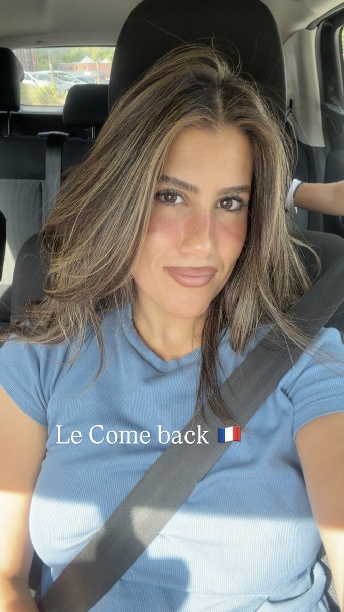 adrnmalvalm's tweet photo. La tante beurette d’un mec de x, des avis ? https://t.co/igY5uCLEtD