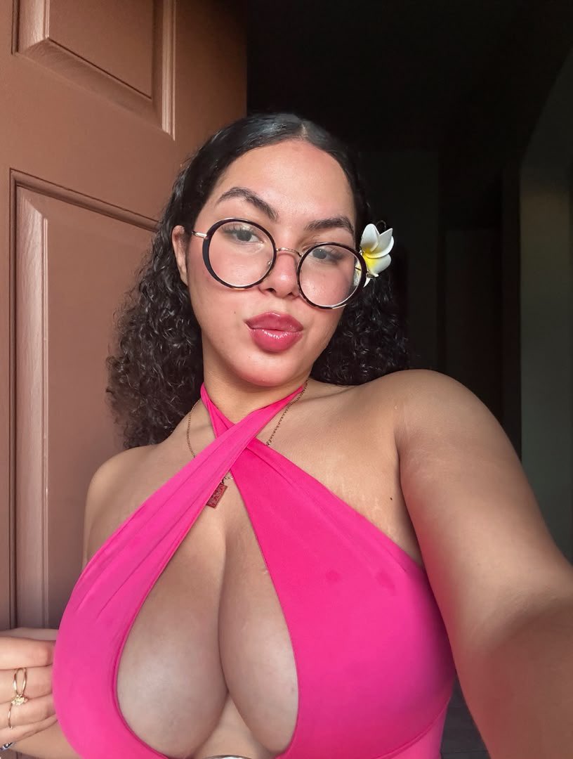 Janx280's tweet photo. Good Morning 😃?

Any old man who finds me attractive🥹 https://t.co/bak6jK1OHD