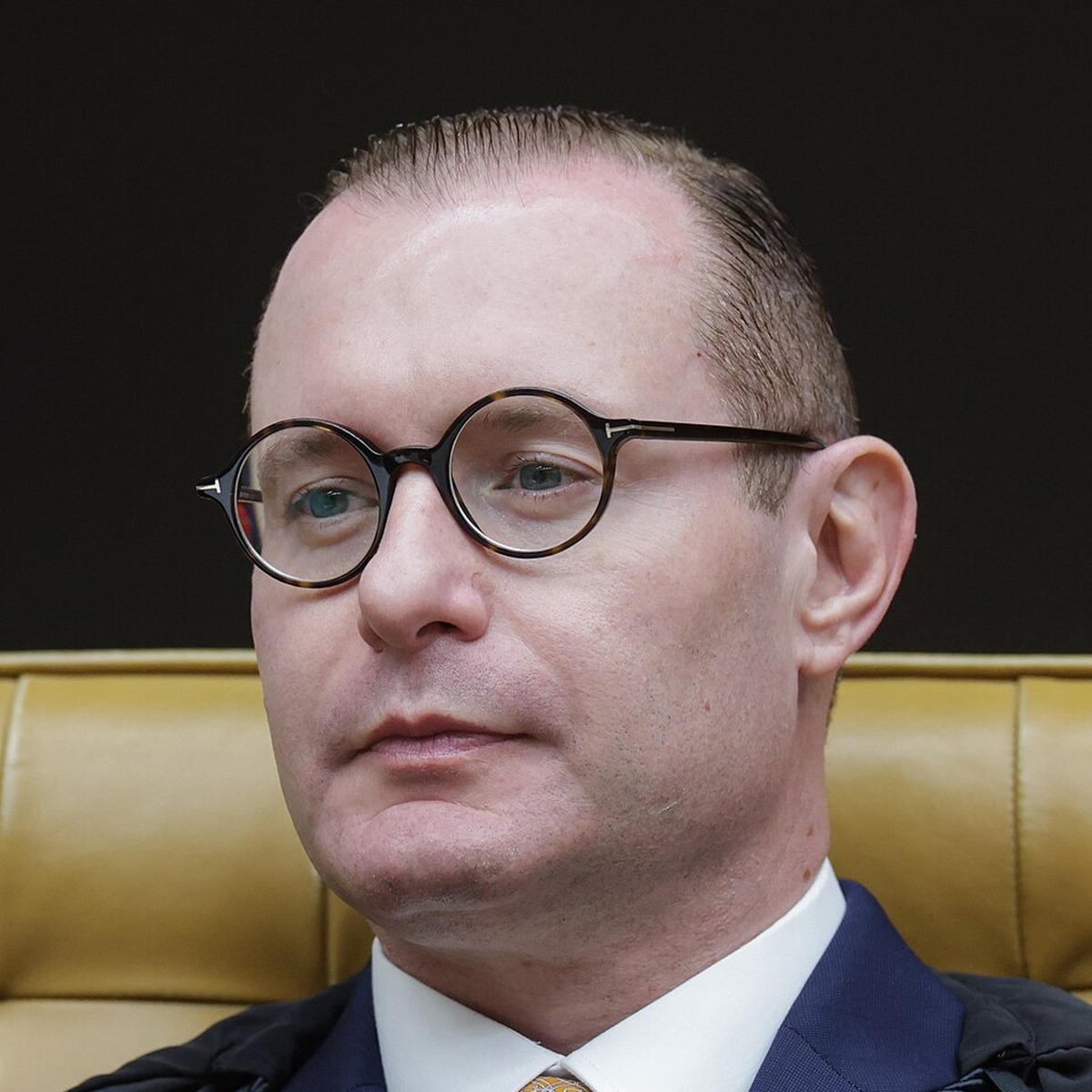 IsentaNews's tweet photo. GOLPE — Zanin NEGA liminar e TRAVA, por ora, a CPI do Banco Master no Senado. O senador Alessandro Vieira (MDB-SE) pedia que o STF obrigasse Davi Alcolumbre a instalar a comissão — requerimento de março com 41 assinaturas, acima do mínimo de 27.

Zanin AVALIA que os documentos NÃO comprovam omissão ilegal da Presidência do Senado. A decisão é liminar e pode ser revista. Vieira REAGE: chama de "decepção" e DIZ que vai juntar mais informações para pedir revisão.

Enquanto a CPI emperra no Congresso e no STF, o escândalo Master — com possíveis relações Vorcaro × ministros citadas nas matérias — segue sem comissão instalada.

Fatos. Sem filtro.