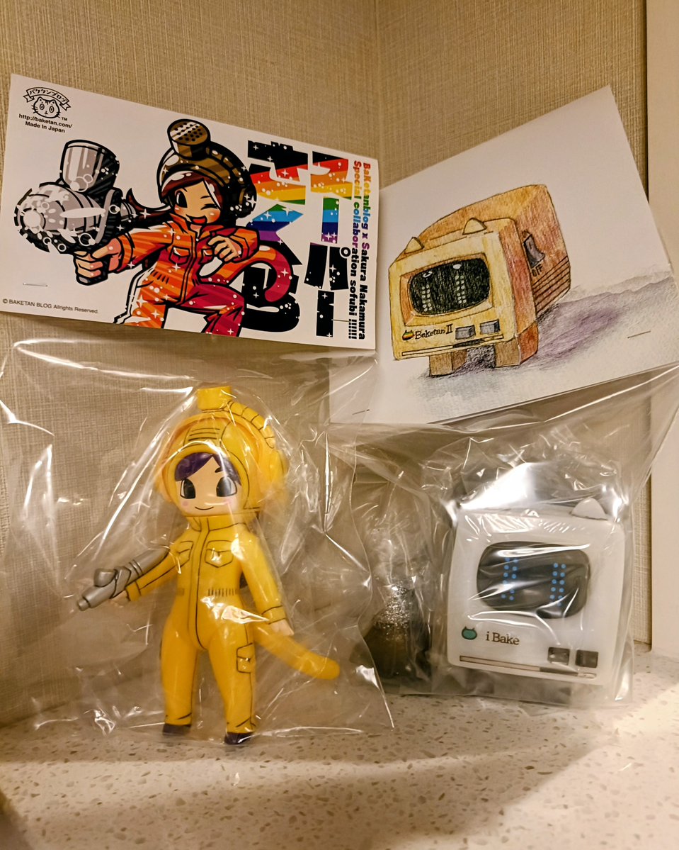kanichack's tweet photo. ソフコン10 戦利品②
バケタンブログさんのスーパーさくらとバケタン2号をお迎え出来ました😄
初バケタン2号はクリアブルーがとてもキレイ✨
~She's a Rainbow~が聞こえてきそう😆 https://t.co/ekYB5F9c5o