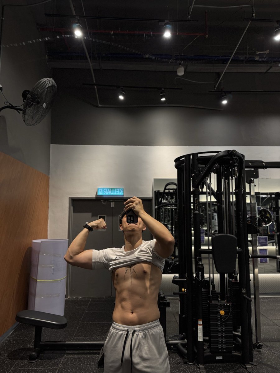 KingsleyTeoh_'s tweet photo. #Gym https://t.co/wE1kLnctRT