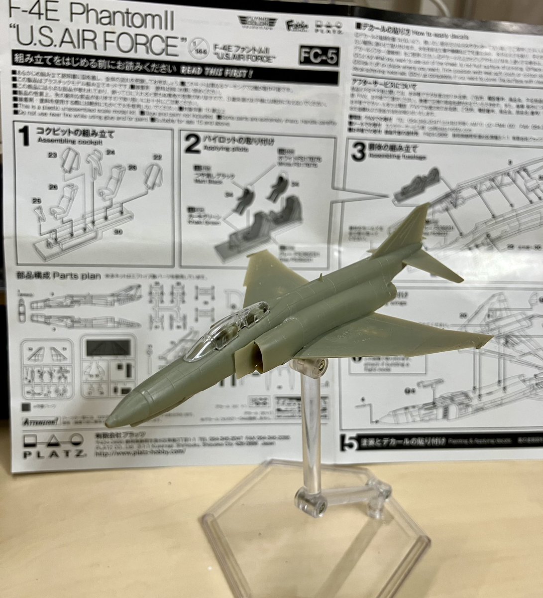 zephyr_00s's tweet photo. 戦術機F-4制作と併せて、一緒に並べる用の実機F-4Eも組み立て中。プラッツの1/144が運良く入手できて良かった https://t.co/1xbPQI1J16