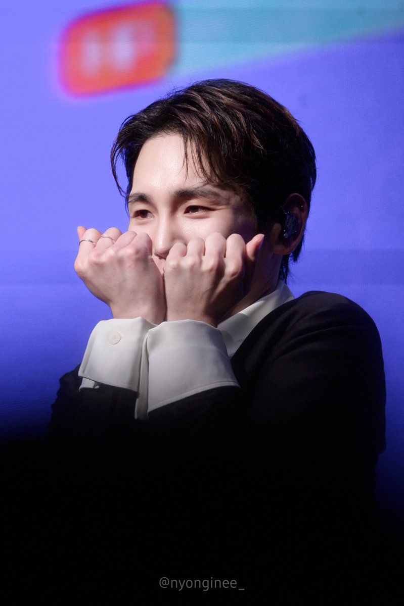 nyonginee_'s tweet photo. 20260923 키덜트클럽 밤공

#KEY #기범 #SHINee https://t.co/luDQ4hpUGf