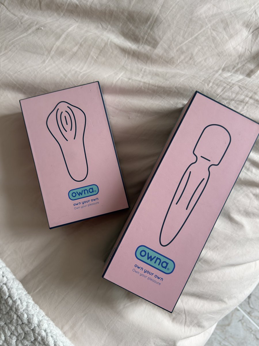 sofiatabaresc's tweet photo. Muy buenos días, la presente para informarles que la mayor recomendación en amor y amistad es: CÓMPRENLE UN VIBRADOR A SU PAREJAAAA✨✨🙏🏻 

Mejor si es de Owna!!! Están diseñados por completo para la anatomía de la mujer, lindos, silenciosos, delicados, todo lo que está bien 😍 https://t.co/bf3g0x2CrL