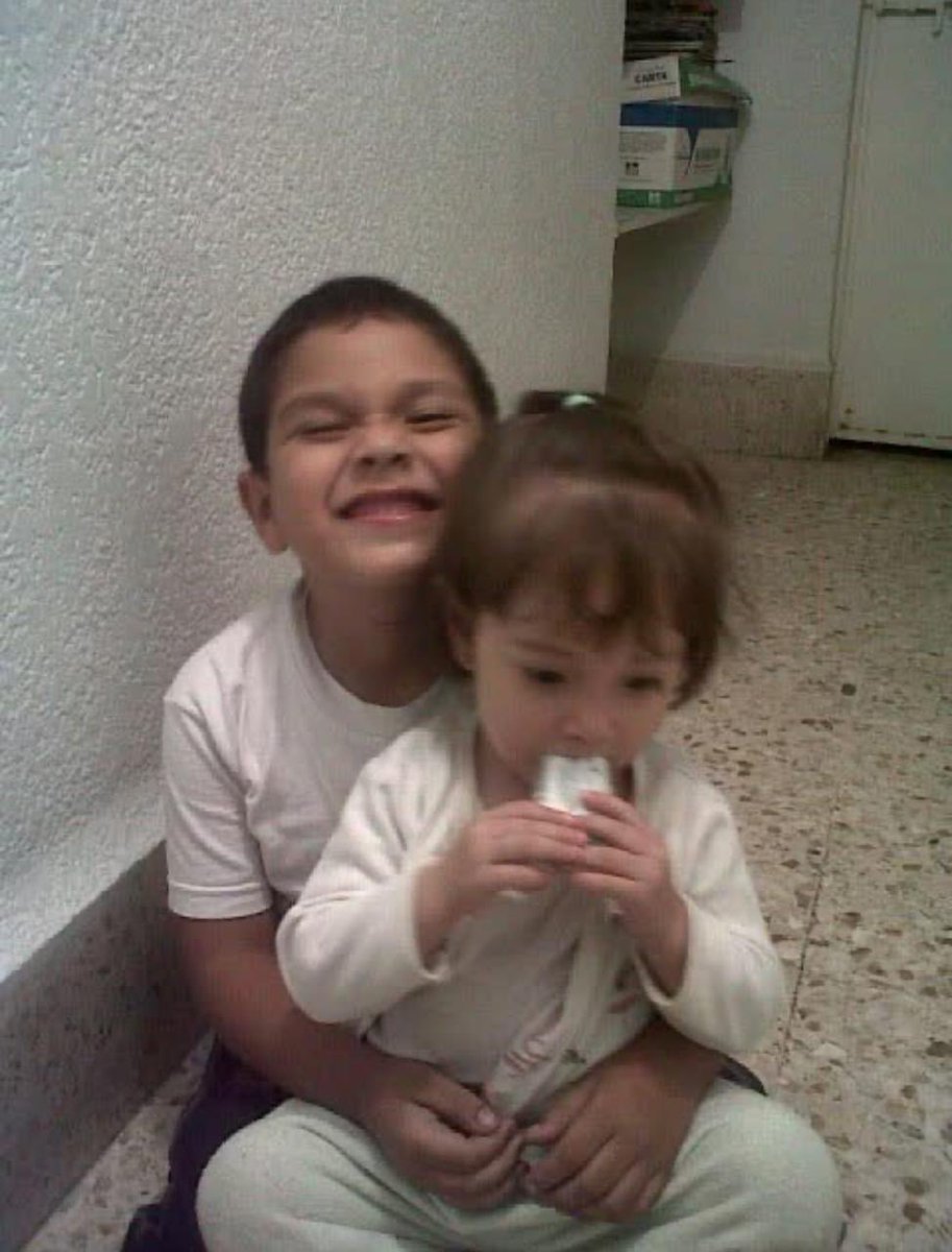 __alessito__'s tweet photo. muy agradecido con dios por haberme dado una hermana tan increíble https://t.co/IdiS8tJ41Q