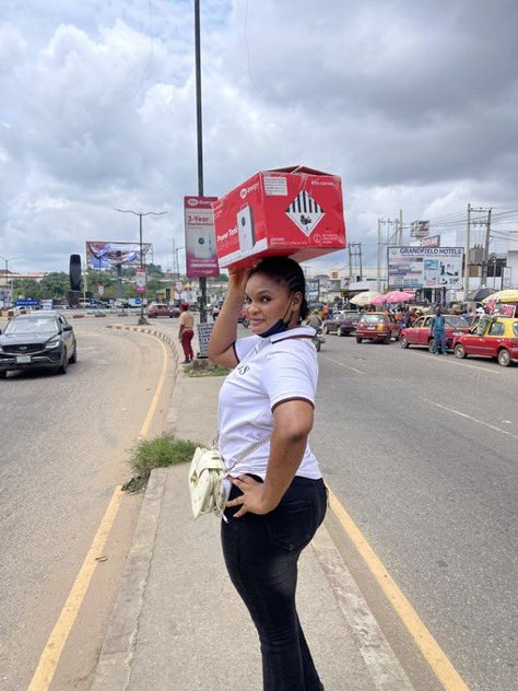 rovatelmedia's tweet photo. A Nigerian lady  identified as “Enori” made a post about ITEL products in a way that told the opposite story of the brand and its products . 
After the post she made an apology for making such posts, and ever since, 
Enori has been promoting itel brand like a paid influencer 😂😂😂😂

What are your thoughts about this?

#rovatelnews
 #itel