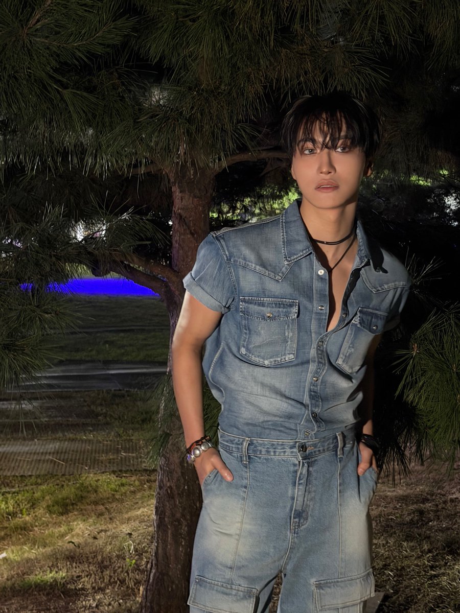 ATEEZUD's tweet photo. [📷] 260923 IG: SEONGHWA

"청청 조아요"
.
https://t.co/PFF7ulLMWp
#ATEEZ #에이티즈 #SEONGHWA @ATEEZofficial https://t.co/BaYrVNgD7k