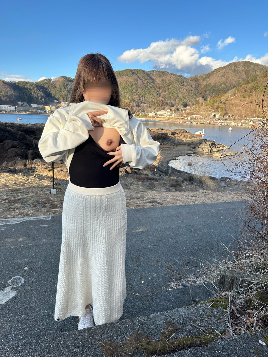 rouge3110's tweet photo. 14
#人妻 #野外露出 https://t.co/frkXYe9OlW