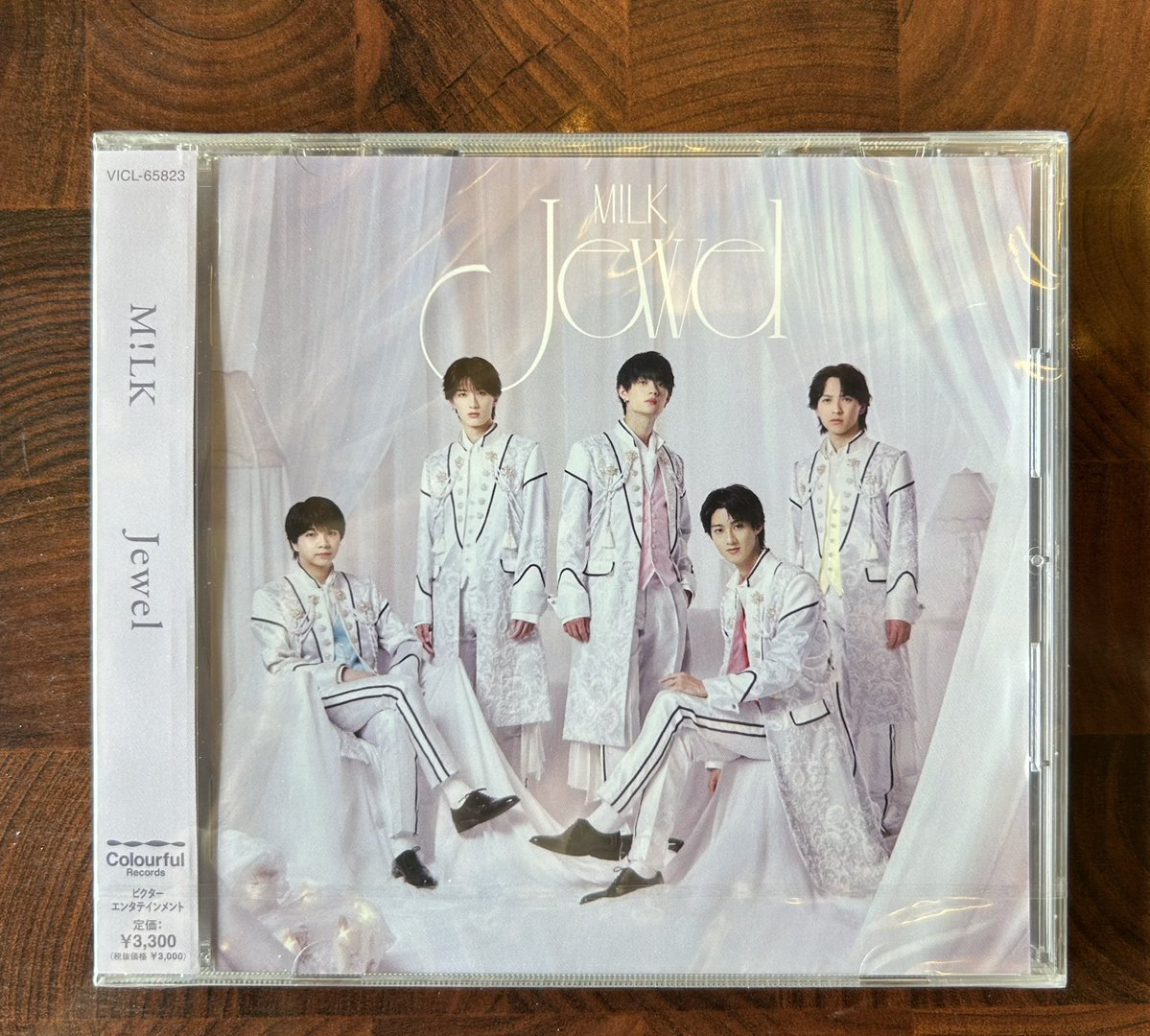 miljyu5's tweet photo. ずっと欲しかったJewel買った
「topaz」好きで何回もMV見てるし聴いてる
他の収録曲も良い歌ばかり💍 https://t.co/8q5R4Kt58I