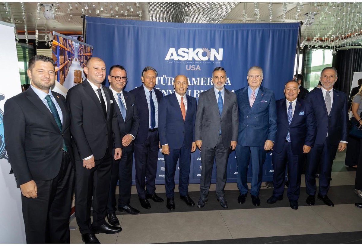 drmaydin's tweet photo. ABD, NEW YORK;

ASKON 4. Türk-Amerikan İş Dünyası Buluşması’nda, Türkiye ve Amerika iş dünyasının kıymetli temsilcileriyle bir araya geldik.

Ticaret Bakanımız Sayın Prof. Dr. Ömer Bolat, Sanayi ve Teknoloji Bakanımız Sayın Mehmet Fatih Kacır ve Türk Devletleri Teşkilatı Aksakallılar Heyeti Başkanı Sayın Binali Yıldırım'ın teşrifleriyle gerçekleştirilen programda; iki ülke arasındaki ticaret ve yatırım ilişkileri, ortak üretim imkanları ve yeni iş birliği fırsatları üzerine değerlendirmelerde bulunduk.

@BY
@tcbestepe
@omerbolatTR
@ticaret
@mfatihkacir
@TCSanayi
@orhanaydin
@ASKON
@ASKONintl
@turkihracat
@bilkolejleri
@caucampus
@IAUKampus