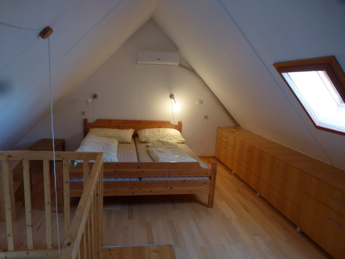 immosearch_eu's tweet photo. 45 m² Ferien-Reihenhaus in Weiden am See: 3 Zimmer, Terrasse und direkter Seezugang über die Anlage – ideal für Auszeiten von März bis Oktober. 🌿

Mehr erfahren: https://t.co/KozF6W7RoW

Immosearch https://t.co/yRQhfOhid2 Wien

#WeidenAmSee #Neusiedlersee #Ferienhaus https://t.co/Rvjh50q9QC