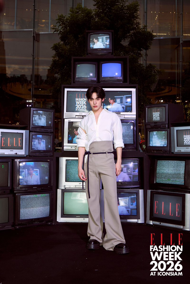 ELLEThailand's tweet photo. เสิร์ฟลุคหล่อของ ตี๋ตี๋-ป๋อ @twnpich @porsuppakarn ที่ปรากฏตัวร่วมถ่ายภาพที่มุมสุดเอ็กซ์คลูซีฟในงานแถลงข่าว ELLE Fashion Week 2026 at ICONSIAM ณ ริเวอร์พาร์ค ไอคอนสยาม

#ELLEFashionWeek2026
#EFW26ATICONSIAM
#SeeYouAtTheTent
#twnpich #porsuppakarn https://t.co/u3faRbnPZx