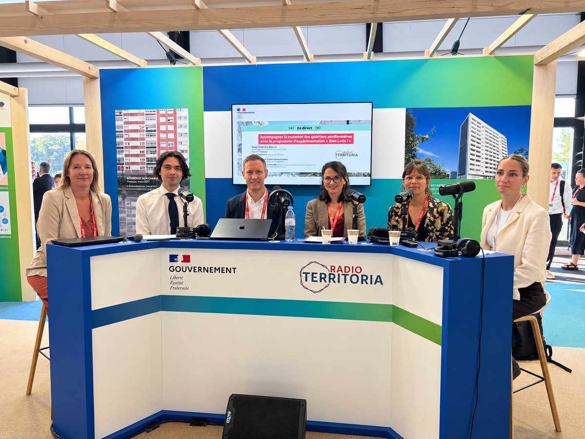 RadioTerritoria's tweet photo. 🏡 Transformer les quartiers pavillonnaires sans simplement les densifier : est-ce possible ?

Avec 55 % du parc de logements français, le pavillonnaire est au cœur des enjeux de sobriété foncière, d’adaptation climatique et de production de logements. 

https://t.co/VqJ0F2mCiE https://t.co/G0pmeRWsii
