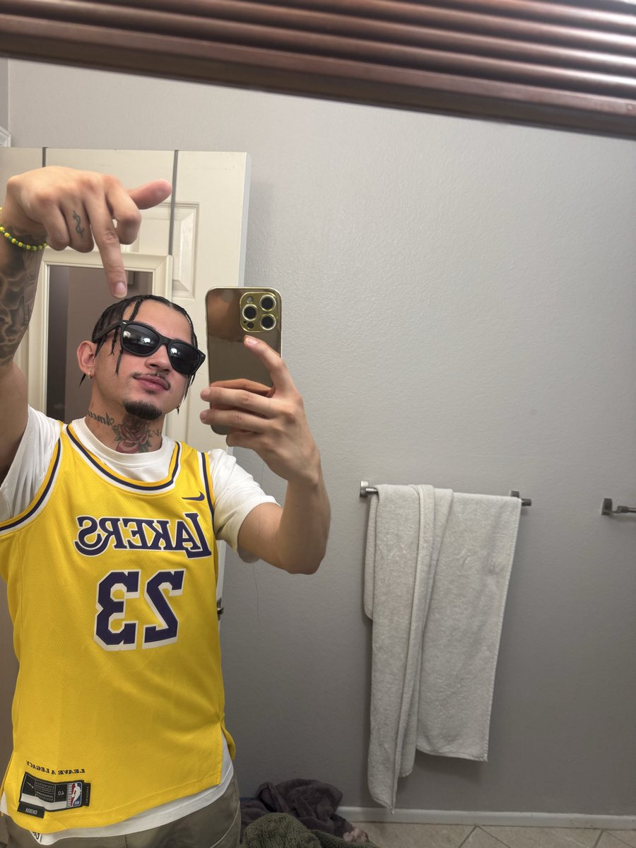 450_jay_'s tweet photo. Follow my instagram : 450._jay

Retweet and I’ll send another video to you of my fucking another Vegas hoe 😈 I’ll even pass you their @ so you can hit them up.

#lasvegas #cuckold #bwc #freak #vegas #onlyfans https://t.co/KoJBMzsf4z