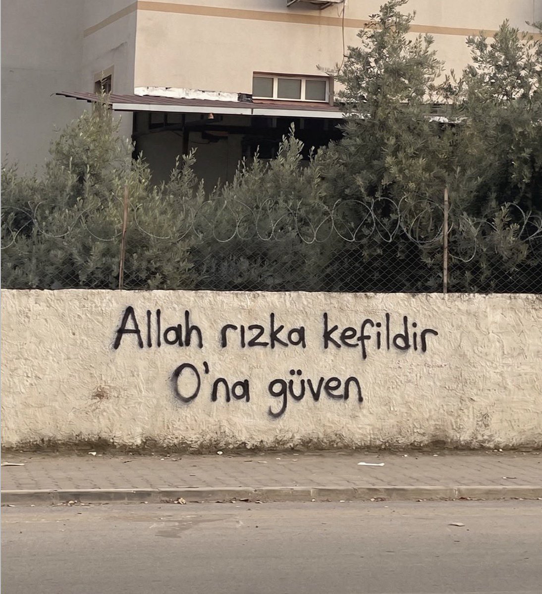 kitabulsevda's tweet photo. Allah rızka kefildir. https://t.co/EYfQm6isN9