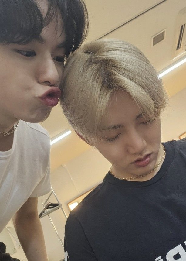 kyuhoer's tweet photo. kyu must be so comforting and smell so good, so you keep hugging and kissing him like that, jae https://t.co/8Iw9xUQ6TT
