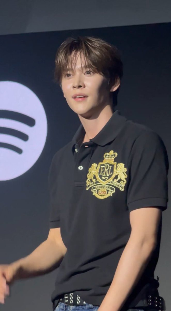 madgurlclub's tweet photo. ฉันรักเสื้อโปโล https://t.co/6VbROVCCLN