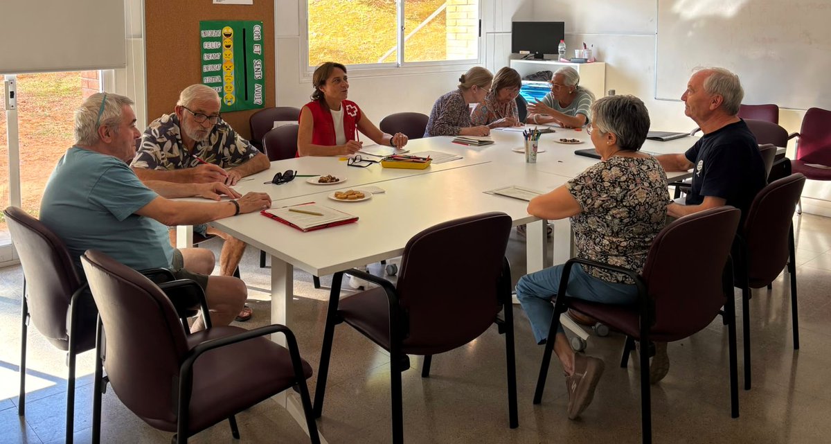 CreuRojaStCugat's tweet photo. La setmana passada vam iniciar els tallers de memòria amb les usuàries del programa Engrescat, un espai per estimular les capacitats cognitives, potenciar l'autonomia i afavorir el benestar emocional.
Una activitat possible gràcies al suport i finançament de l'@ajsantcugat https://t.co/El8CvG69Jg