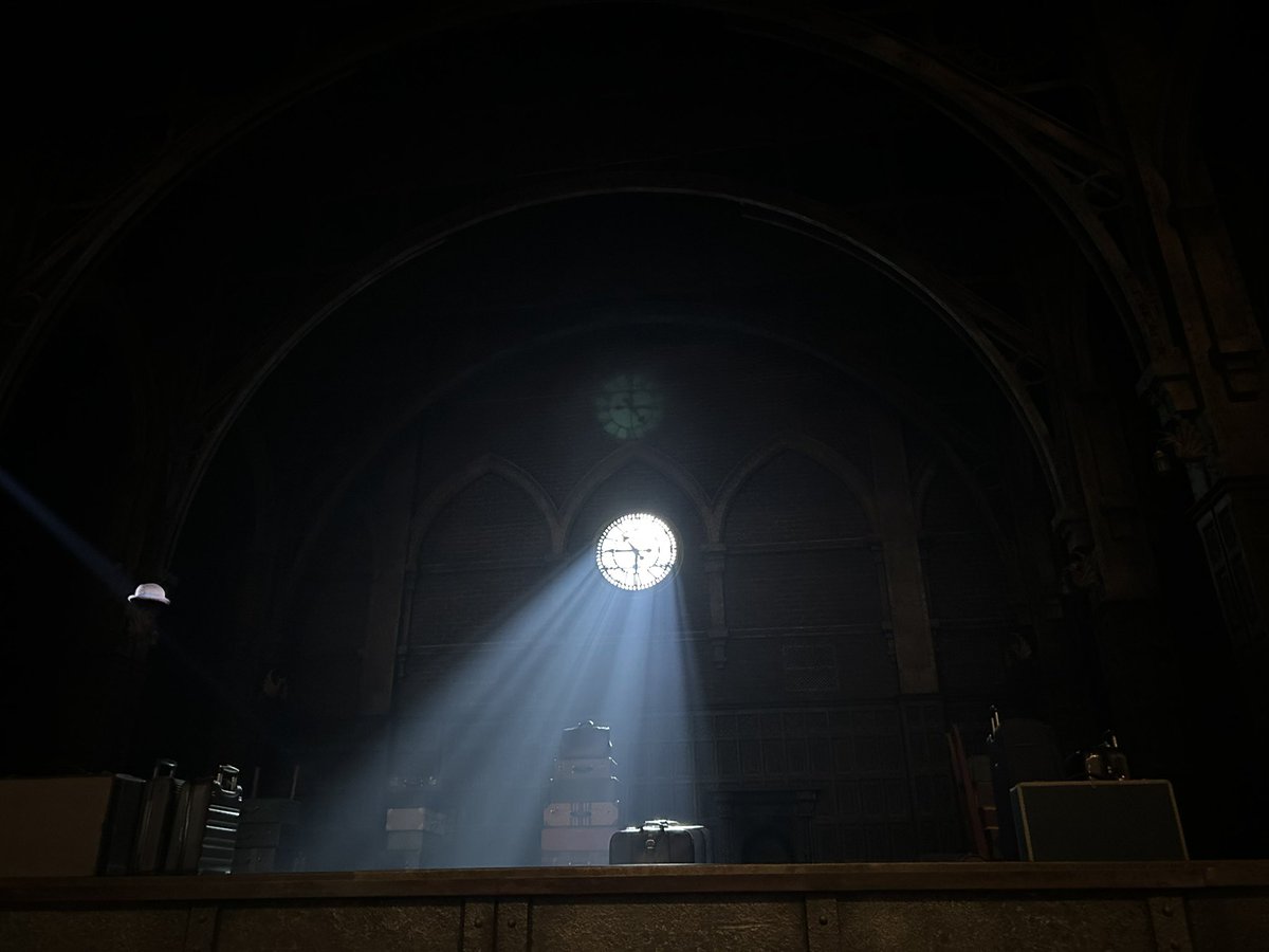 a_yms2023's tweet photo. ハリポタわず。
ポッター出てくるとこ多くない？簡単にタイムターナーしすぎじゃない？ https://t.co/Lzs7CLKLys