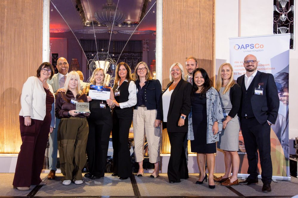 NHSPbank's tweet photo. 🏆Delighted that NHSP has won the @APSCo_org UK Support Service Team of the Year Award.

A huge congrats to our Customer Support Hub team. A truly well-deserved achievement! 👏

https://t.co/uMVOpRX2Hk

#APSCoAwards26 https://t.co/Jbv90VnKXP