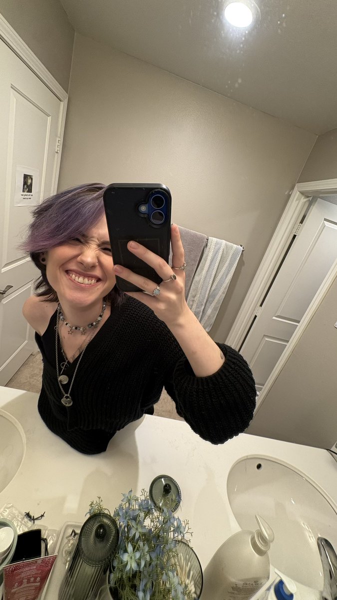 DeadlyBoop's tweet photo. Anyway, back to hot girl posting https://t.co/9kGcrcbs8p
