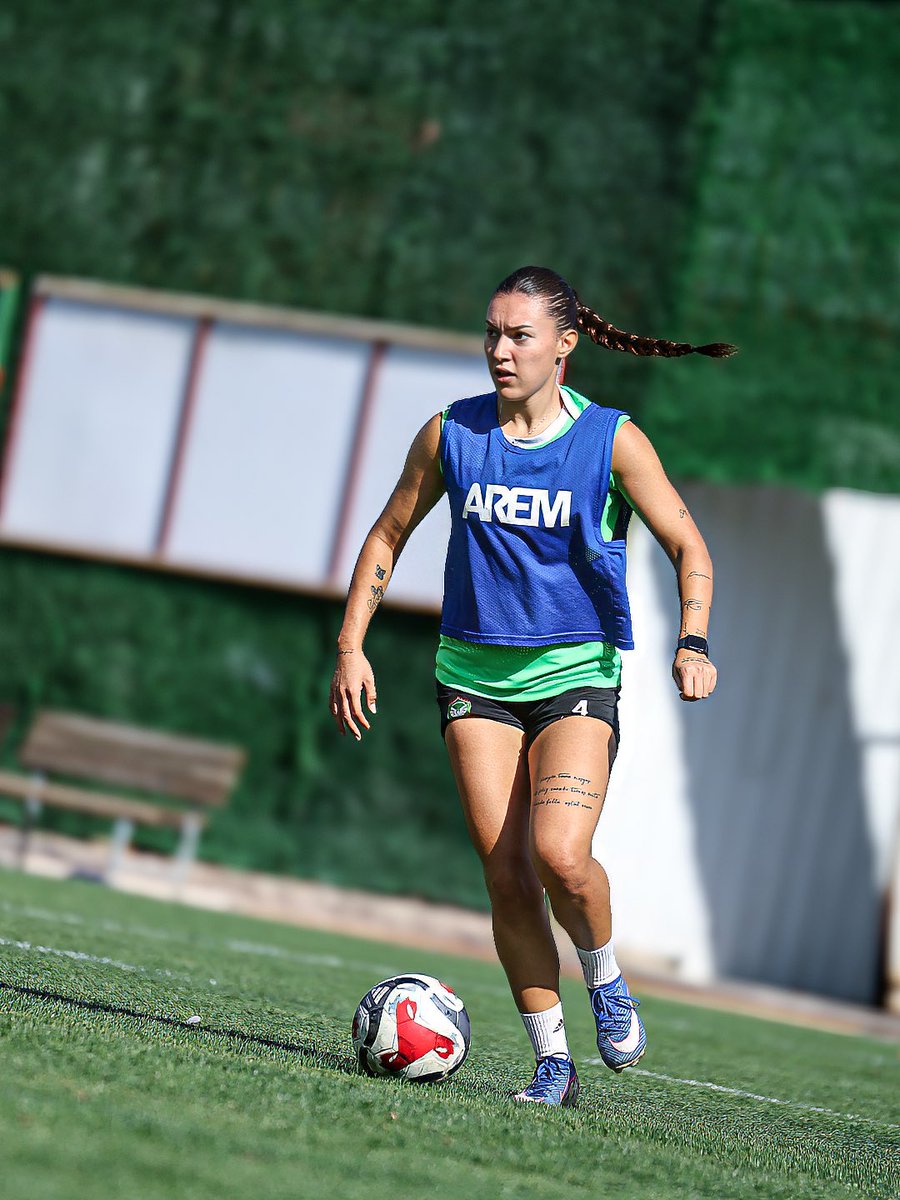 amedskkadin's tweet photo. Günün Antrenmanı📸
💚❤️
Rahênana Rojê📸 https://t.co/t5xtIvYYZD