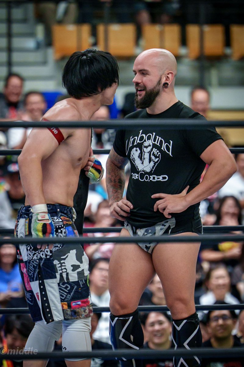 Robbie_X_'s tweet photo. 皆様の温かいご声援に、心より感謝申し上げます。IWGPジュニアヘビー級王座への挑戦は大きな責任を伴いますが、YOHは素晴らしい王者です。それでも、私は新たなジュニアヘビー級王者となるべく、全力を尽くします。 https://t.co/5GezRL8U0R