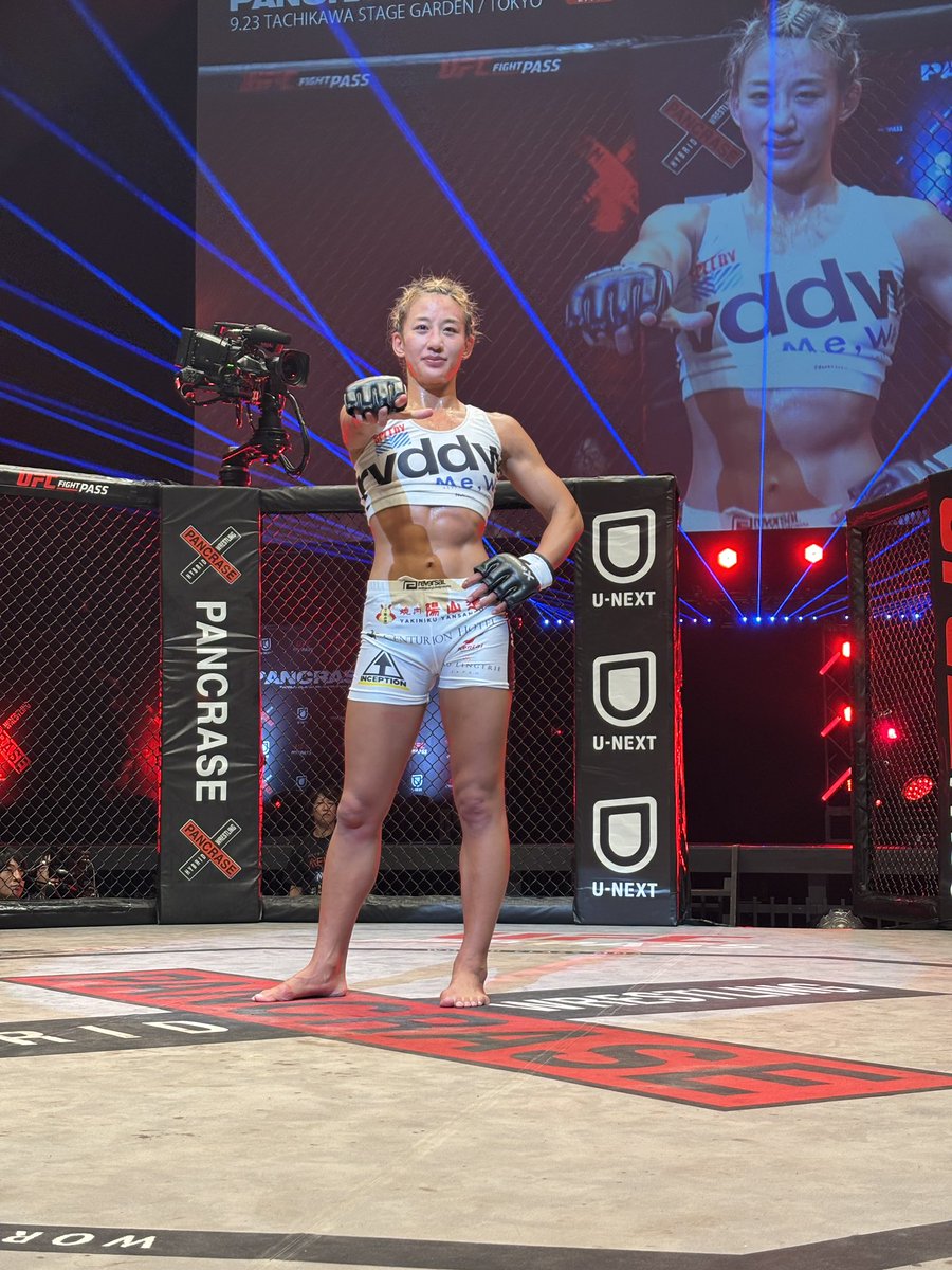 _PANCRASE_'s tweet photo. 第９試合　女子54kg契約　級5分3R
○ 杉山しずか vs 藤野恵実 ×
判定3-0
#pancrase366 https://t.co/xwwU5YpKbD