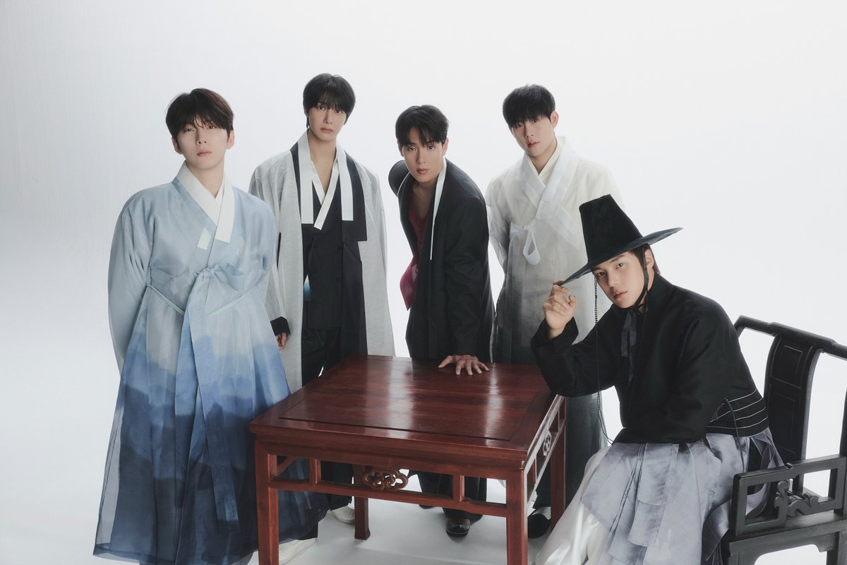 OfficialMONSTAX's tweet photo. MONSTA X 2026 CHUSEOK PHOTO

#MONSTAX #몬스타엑스 https://t.co/QDyFmJIOcZ