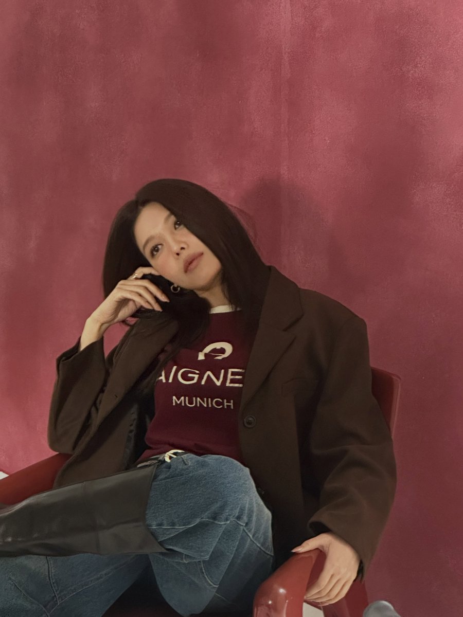 SNSD_0805's tweet photo. [INSTAGRAM] sooyoungchoi:

아이그너🍁🤎 @/aignermunich

https://t.co/tZYPKogwcn https://t.co/9rHMLslMTQ