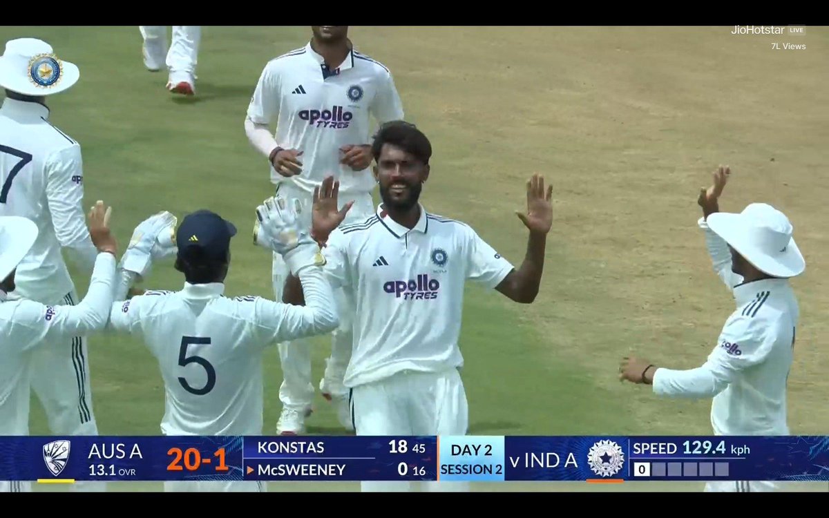 CricGlobal000's tweet photo. PRAFUL HINGE, YOU BEAUTY 🥶

- Hinge gets McSweeney for 17 ball Duck, What a spell by India A fast bowlers.

SRH has found a diamond through Scouting. https://t.co/4lhO2M9K9P