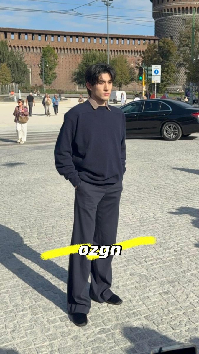 TungTangwithZT's tweet photo. Jil Sander开出了穿藏蓝色的沉稳克��高智男

#AydenSng
#AylioMFWSS27
#JilSanderXAydenSng https://t.co/tshgOANzwU