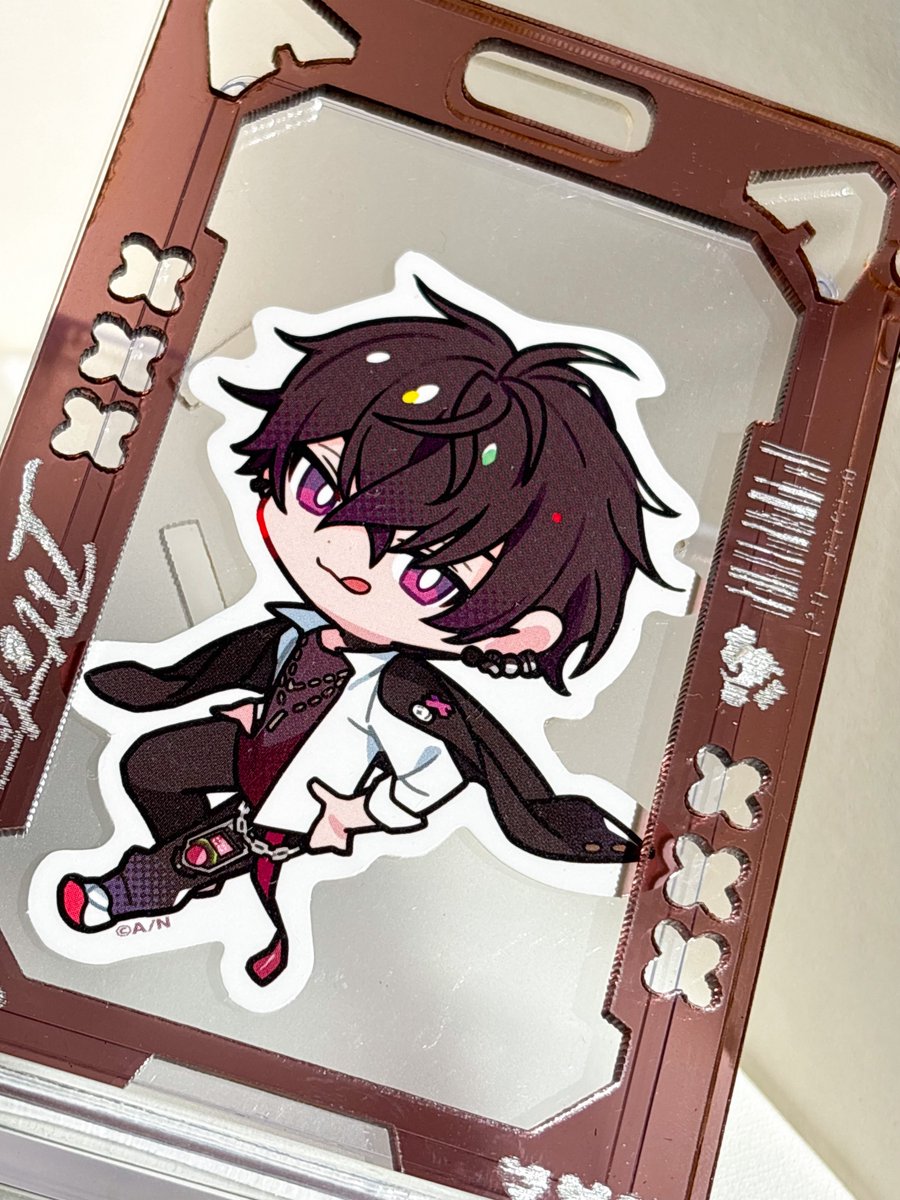 selene_001's tweet photo. こちら使用例です✨
チェキサイズの硬質カードケースがぴったり入るサイズで製作しました。
🤝の裏面はクリアマットの素材を使用しています。
使用時はカラビナを通してご使用ください。 https://t.co/HZBXAFqk2y