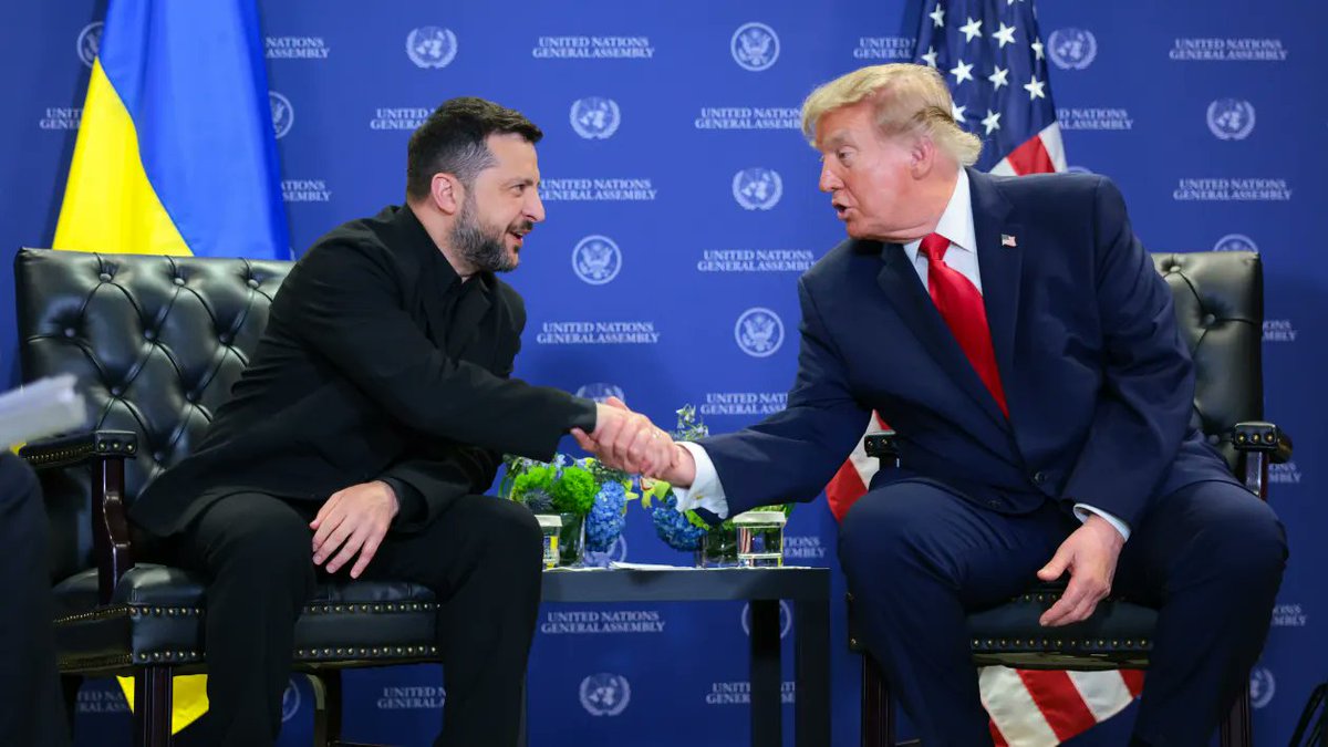 TheRoushanGold's tweet photo. 🇺🇦 Zelenskyy Pushes for Trump–Putin–Ukraine Peace Talks

Zelenskyy calls for a trilateral meeting with Trump & Putin to accelerate efforts to end the Ukraine war.

Kyiv says it is ready for an “energy ceasefire” and seeks stronger U.S. air-defense support and security guarantees.

🌍 Diplomacy takes center stage.

#Ukraine #Russia #Trump #Putin #Zelenskyy #Geopolitics