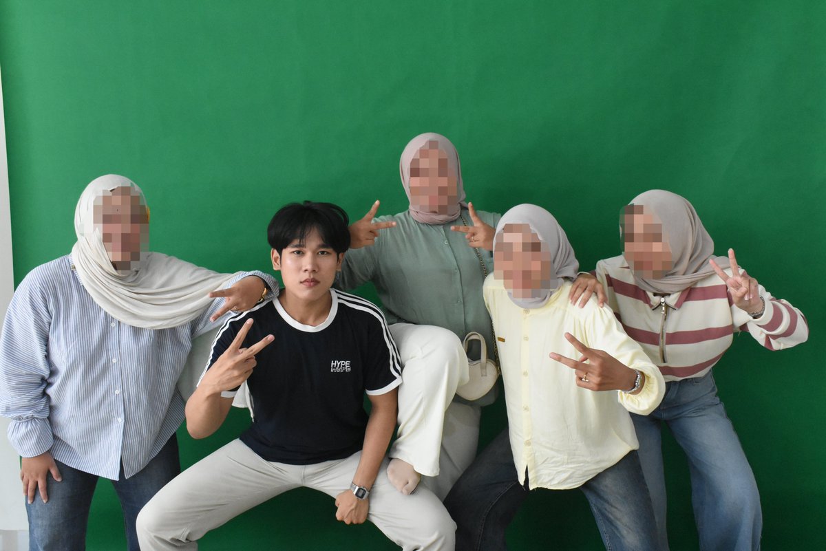 Blueberrich_04's tweet photo. jadi photographer dan model dulu hari ini, tapi foto jadi modelnya next post kayaknya haha, lumayan capek but it's fun

#mlm #X https://t.co/CLUQBRowQO